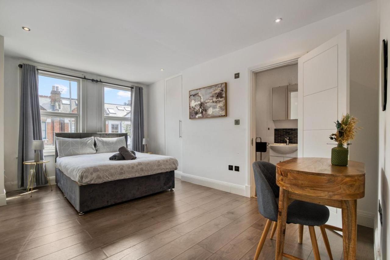 דירות לונדון Luxurious Hidden Gem In Wandsworth מראה חיצוני תמונה