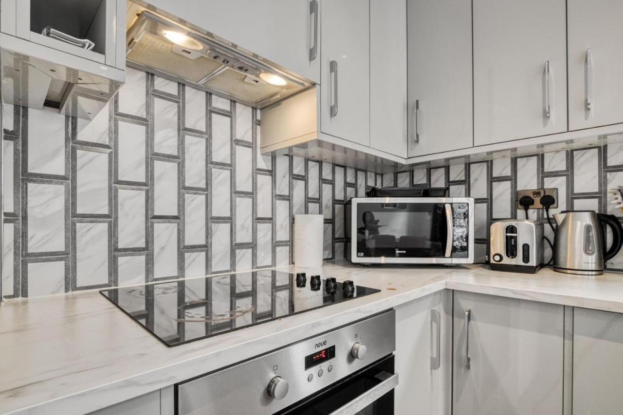 דירות לונדון Luxurious Hidden Gem In Wandsworth מראה חיצוני תמונה