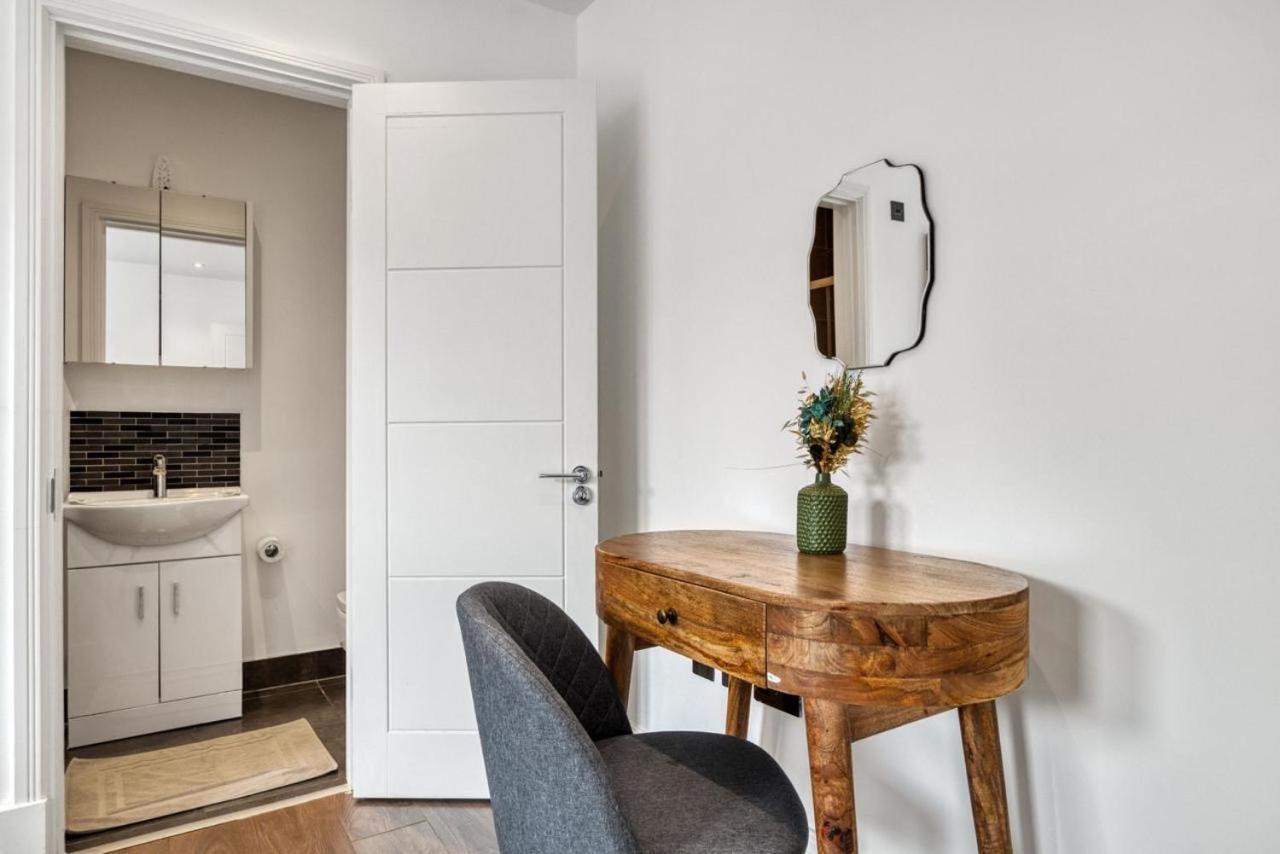 דירות לונדון Luxurious Hidden Gem In Wandsworth מראה חיצוני תמונה