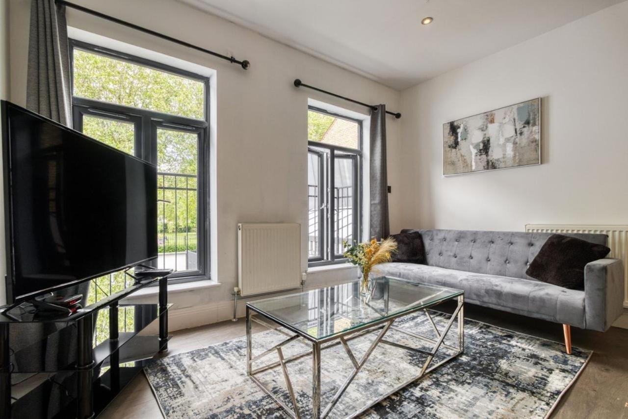 דירות לונדון Luxurious Hidden Gem In Wandsworth מראה חיצוני תמונה